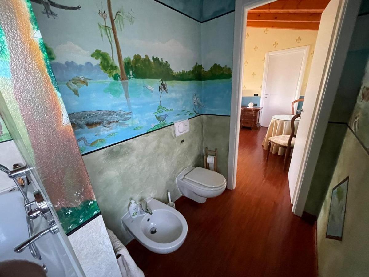 Lussuosa Villa Vicino Alla Stazione Caronno Pertusella Eksteriør billede